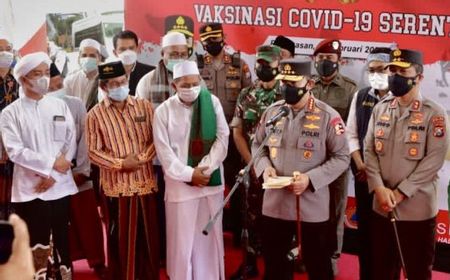 Ulama dan Kiai di Pamekasan Mulai Vaksinasi COVID-19, Kapolri Listyo Sigit: Ini Jadi Penyemangat Kita Semua