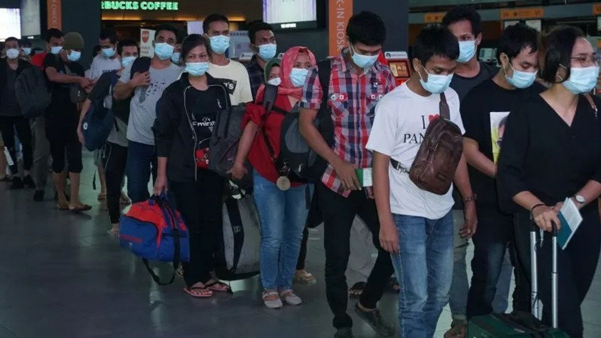 承诺在欧盟国家为旅游业工作但苦涩结束，69名印度尼西亚人从土耳其遣返回国