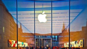 Apple Terpuruk, Tarif AS dan Keterlambatan AI Ancam Kejayaan iPhone!