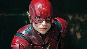 Aktor Terseret Masalah, Bos DC Ungkap Kondisi Ezra Miller dan Film <i>The Flash</i>