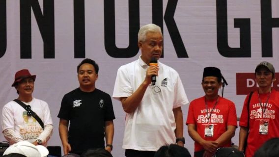 Resmikan Posko Pemenangan di Pasar Kliwon dan Banjarsari, Ganjar Optimistis Menang