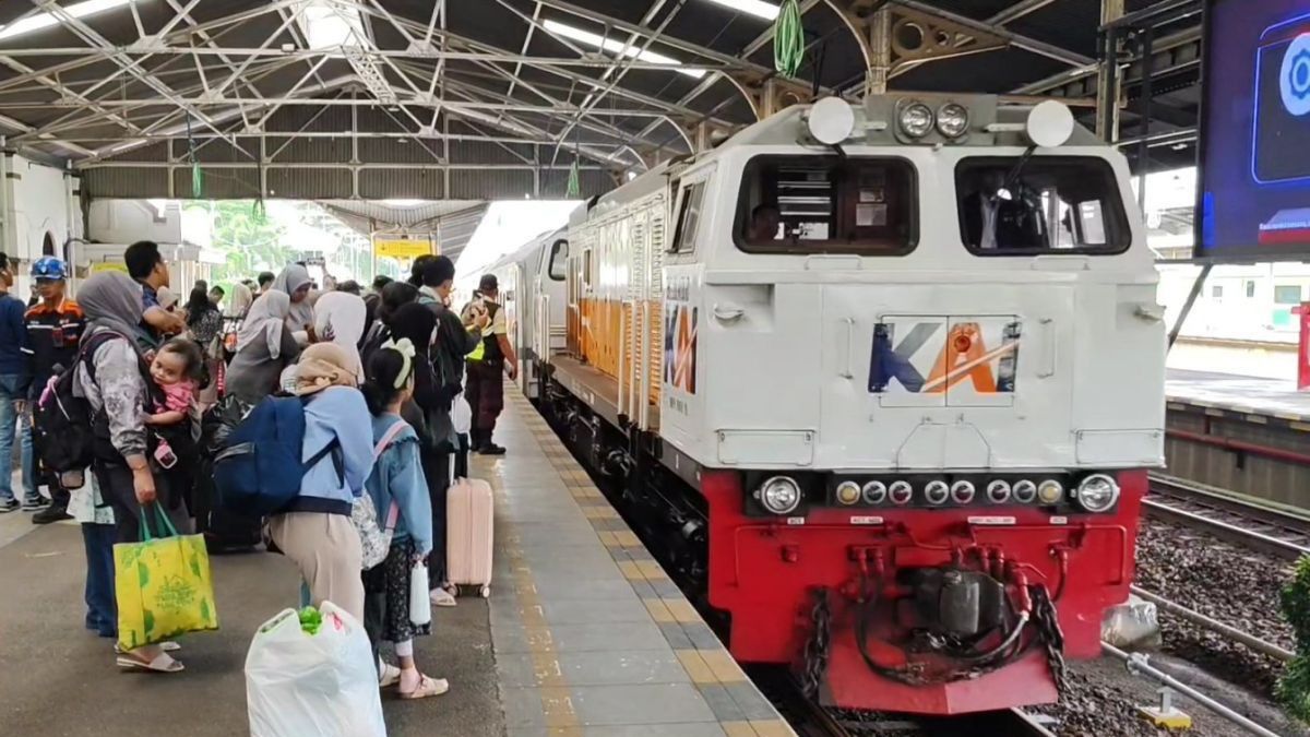 Arus Balik Lebaran Masih Tinggi, 202.000 Penumpang Naik Kereta Api Hari Ini