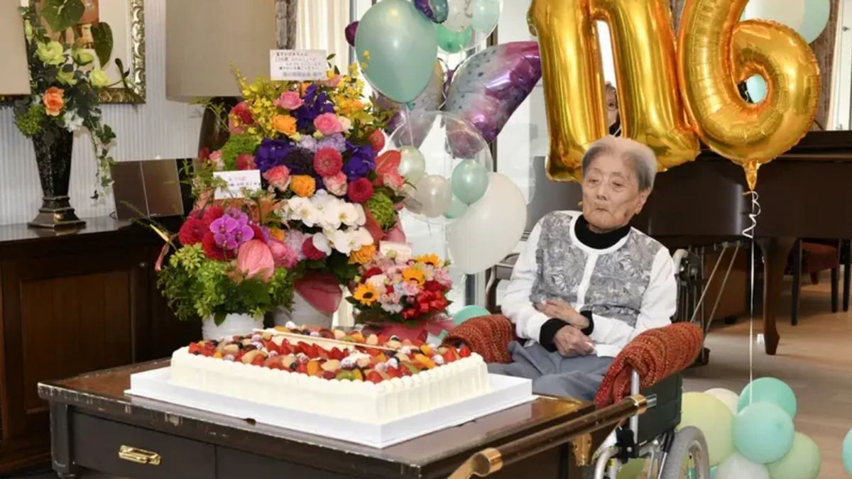 Become The World's Oldest Candidate: Grandma Is A Veteran Of Mountain Climbers, Climbing The Temple Stone Stairs Without A Stick