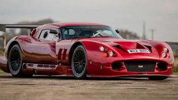 The Only Road Version Of Cerbera Speed 12 TVR Will Be Auctioned