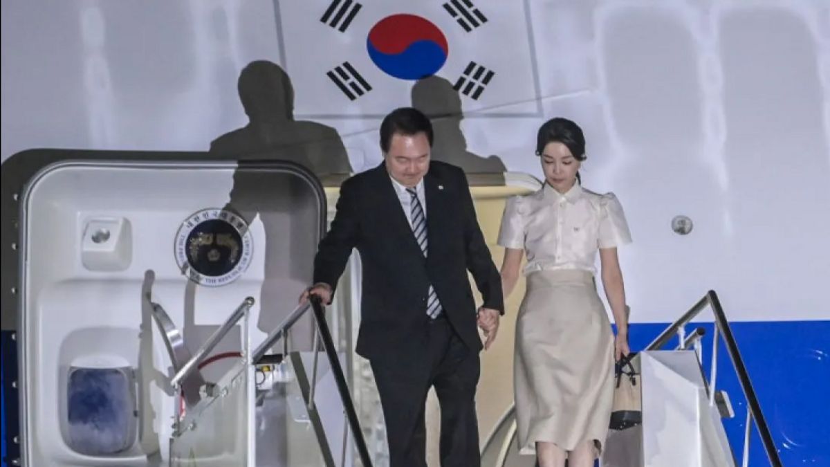 Former South Korean First Lady Kom Keon Hee Detained After Her Husband