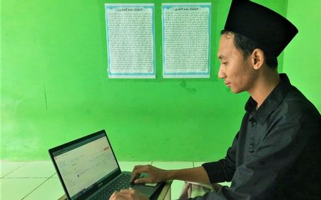 Kisah Santri Sukses Terapkan Digitalisasi Naikkan Kelas Usaha Keluarga