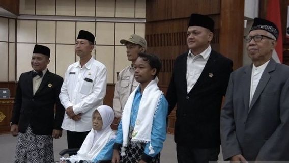 Choqué d'être inscrit pour le Hadj depuis le primaire, le plus jeune pèlerin de Bali admet avoir peur de se rendre au Saint-Siège