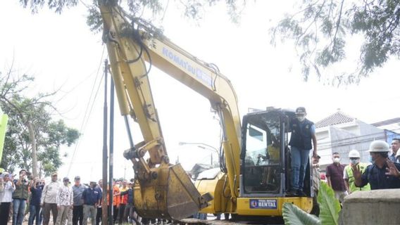 Resmi Mulai Hari Ini Jalan Cikarang-Cibarusah Bekasi Dilebarkan Jadi 14 Meter