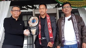2 年不竞争， 道德 · 约丹回到环对泰国拳击手 