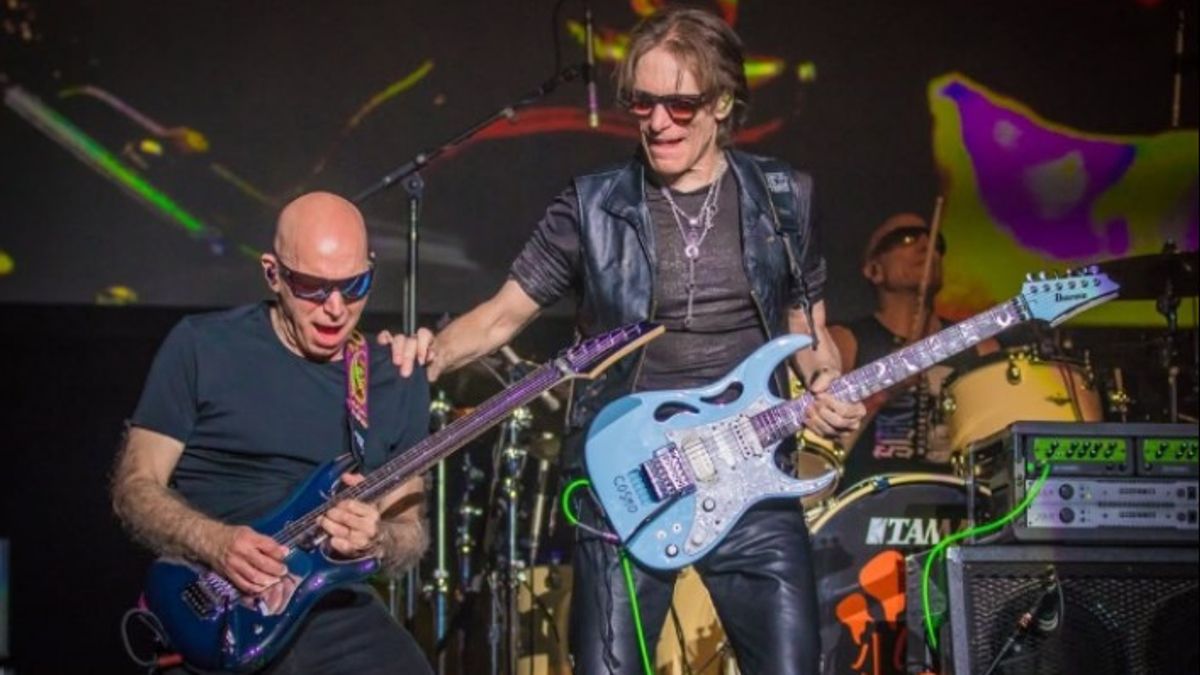 Joe Satriani et Steve Vai rejoignent le concert de dieu 19 avec toutes les étoiles 2.0