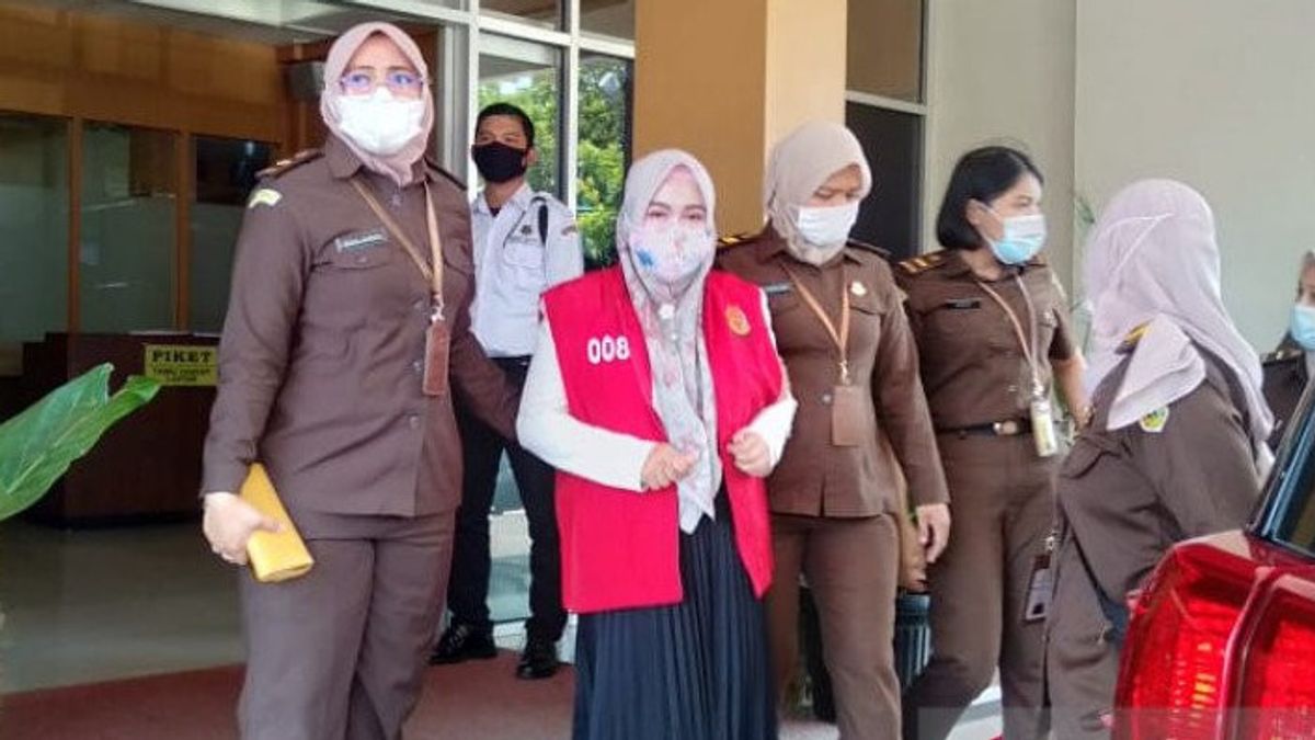 Suspect In The Sharia Cooperative Corruption Case In Padang Detained