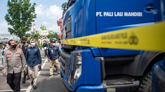 For The Sake Of Cuan Besar, 4 Men In Palembang Sell The Solar Results Of 'Rackan,' In The End, Were Threatened With 6 Years In Prison