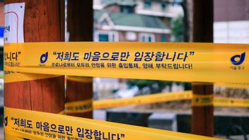 South Korea Deports Chinese Citizens Who Refuse Quarantine Despite Positive COVID