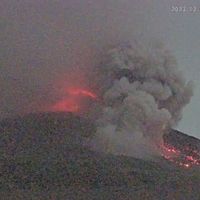 Hari Ini BPPTKG Catat Gunung Merapi Sudah 7 Kali Luncurkan Awan Panas ke Arah Kali Krasak