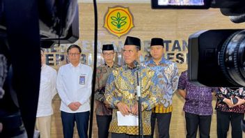 « Signaler Pak Amran » a abouti à une action: 1 membre du personnel du ministère de l’agriculture qui a demandé 600 millions de roupies pour un tracteur a été licencié, le cas a été transmis à la police