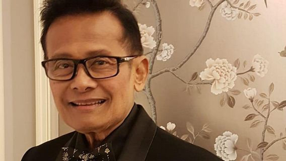 Singer Koes Hendratmo Dies, Here's His Profile