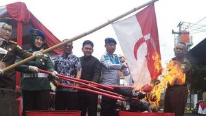 Kejari Garut Musnahkan Barang Bukti 95 Kasus, Termasuk Bakar Bendera Negara Islam Indonesia