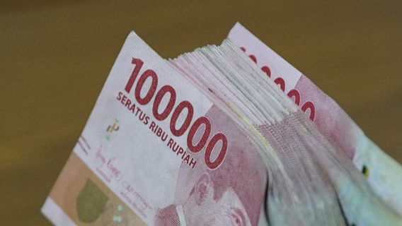 Monday Morning Rupiah Slipped 102 Points To A Level Of Rp14,804 Per US Dollar