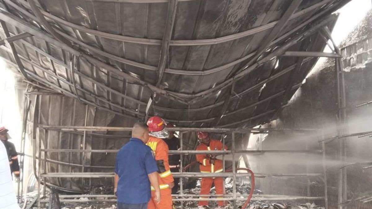 7 voitures de pompiers déployées en feu aux développeurs, la cause présumée de l’explosion des Elpiji