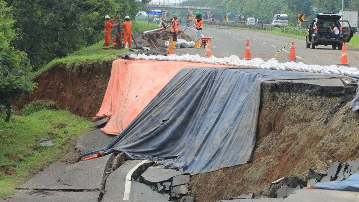 Kemenhub Prépare Des Itinéraires Alternatifs Pour Les Routes Et Les Ponts Endommagés