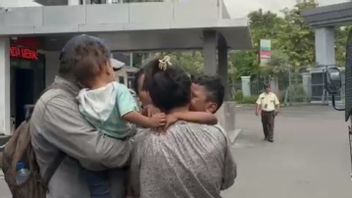 被KPPS TPS 028 Pinang Ranti Kaget主席Kejari Jaktim传唤到Pondok Bambu Cells内部