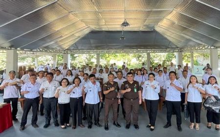 Kejati Sulut Gelar Penyuluhan Hukum Jaksa Masuk Desa di Minahasa