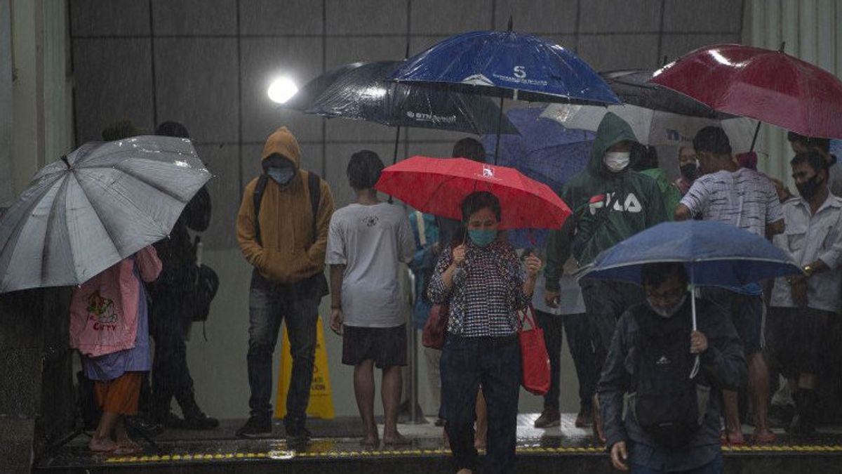 BMKG Prakirakan Jaksel dan Jaktim Hujan Jumat Malam