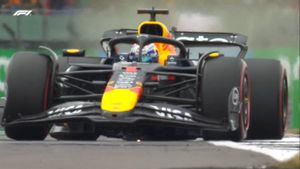 Verstappen Rebut Pole Dramatis di Silverstone, Piastri dan Norris Mengancam