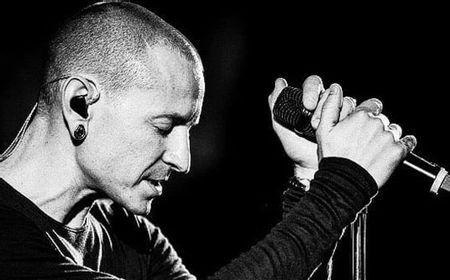 5 Hal yang Mungkin Tidak Kamu Ketahui tentang Chester Bennington