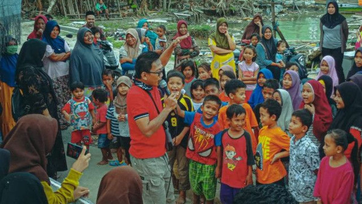 Not Only Providing Education Assistance, Music Arts Activists Community Also Give Trauma Healing For Victims Of Floods In Palu City
