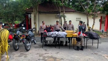 Tanggap Darurat Longsor di Pulau Serasan Natuna, Polda Kepri Terjunkan 112 Personel Tambahan