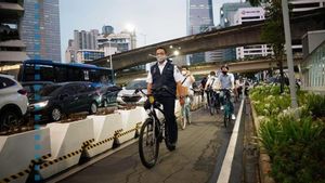 Hari Sepeda Dunia; Anies Baswedan Kayuh Sepeda Bersama Dubes Belanda Mengelilingi Ibukota