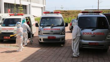 COVID-19犠牲者がますます増えるにつれて圧倒され、DPRDはスラバヤ自治体に救急車の追加を求める
