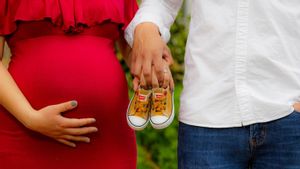 Lewat RUU KIA, Bukan Cuma Ibu Hamil yang Dapat Cuti Jadi 6 Bulan, Suami Juga Libur 40 Hari