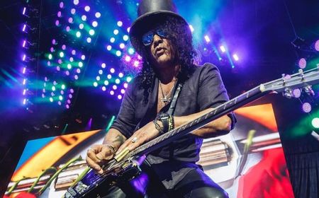 Slash Sebut Guns N’ Roses Mencoba untuk Garap Karya Baru