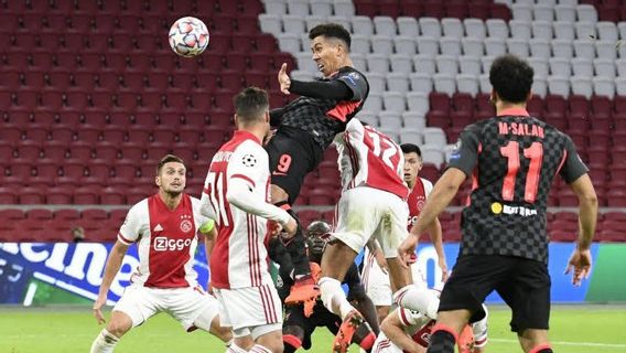 Eleven Ajax Players Test Positive For COVID-19