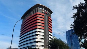 in acheté par espèces, KPK divulgue Jet privé provenant de la corruption des fonds opérationnels régionaux de Papouasie utilisés pour des affaires personnelles