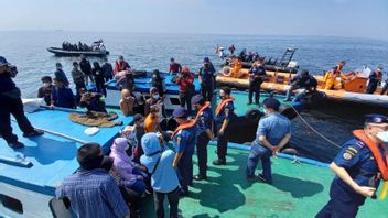 Patrouille Maritime Du Ministère Des Transports Fait Demi-tour Le Navire Pour Les Retours à La Maison Dans La Baie De Jakarta