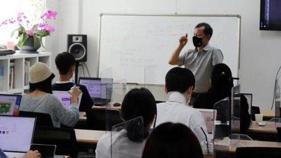 知っておくべき講師になるための要件については、ここでチェックしてください
