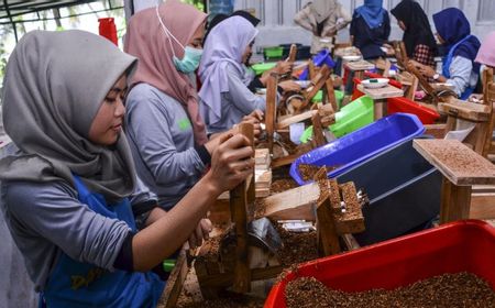 Perusahaan Rokok di Pamekasan Jawa Timur Semakin Banyak, yang Ilegal Terus Berkurang