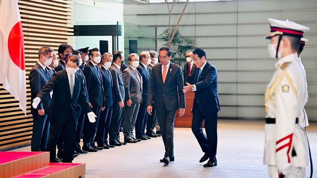 PM Jepang Sampaikan Terima Kasih ke Jokowi dan Warga Indonesia yang Ikut Berbelasungkawa Atas Kepergian Shinzo Abe