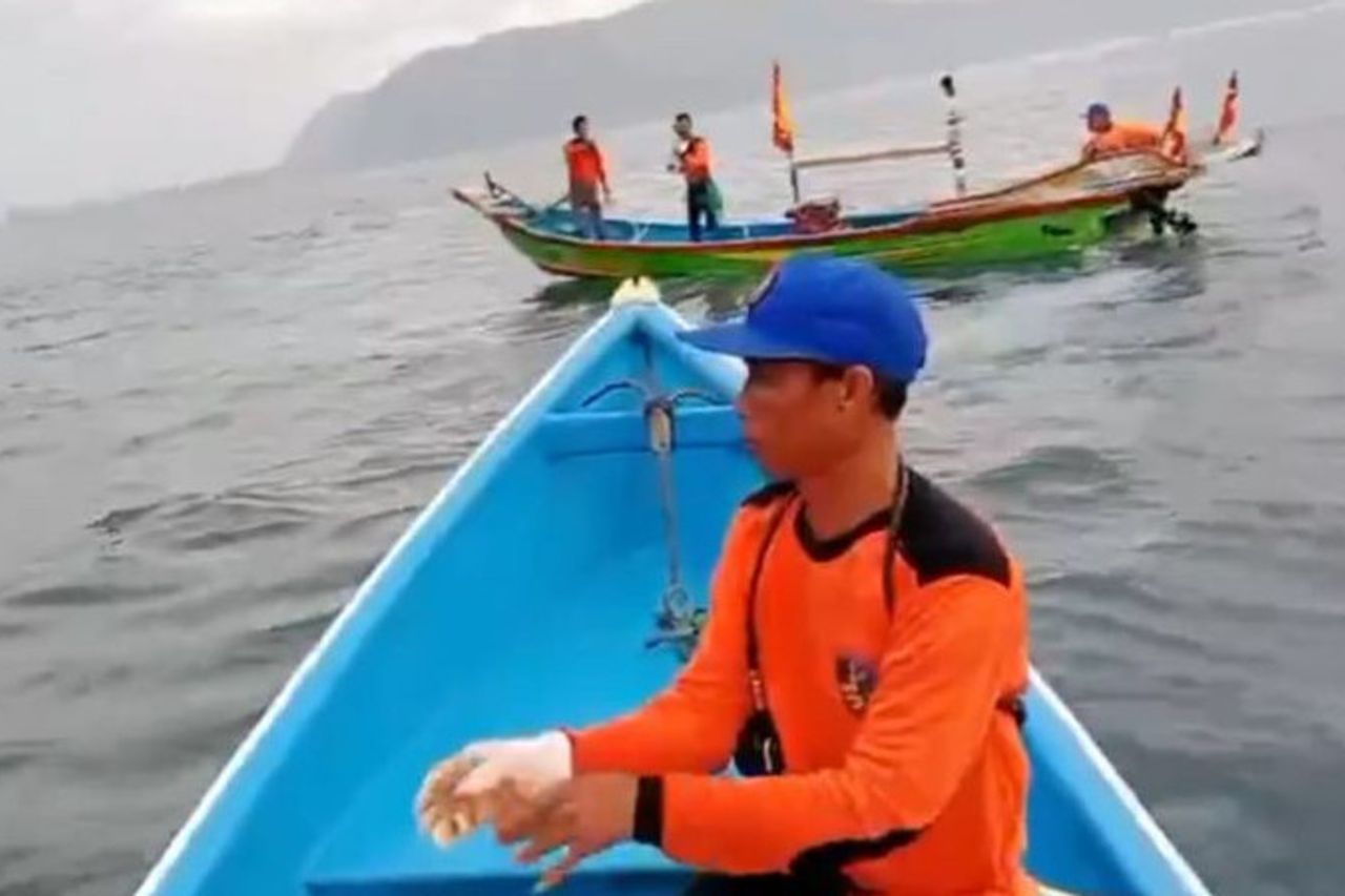 Remaja Terseret Ombak di Payangan Jember, Tim SAR Gabungan Lakukan Pencarian