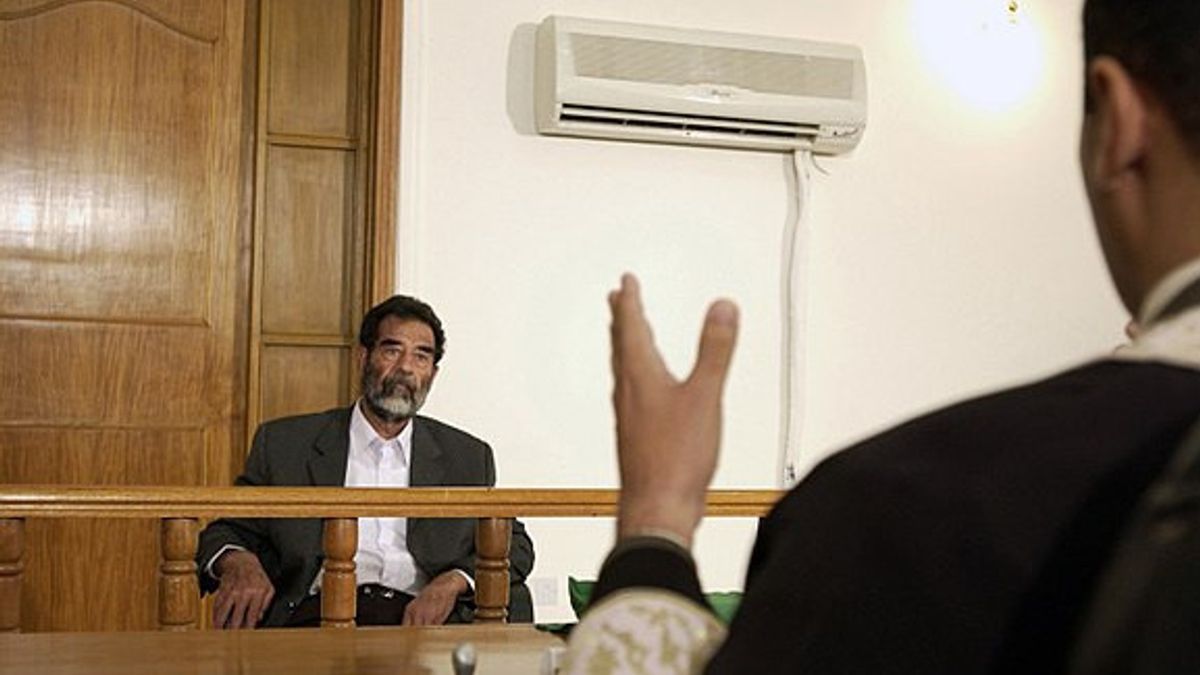 萨达姆·侯赛因被控犯有人类罪今天，2006年5月15日 