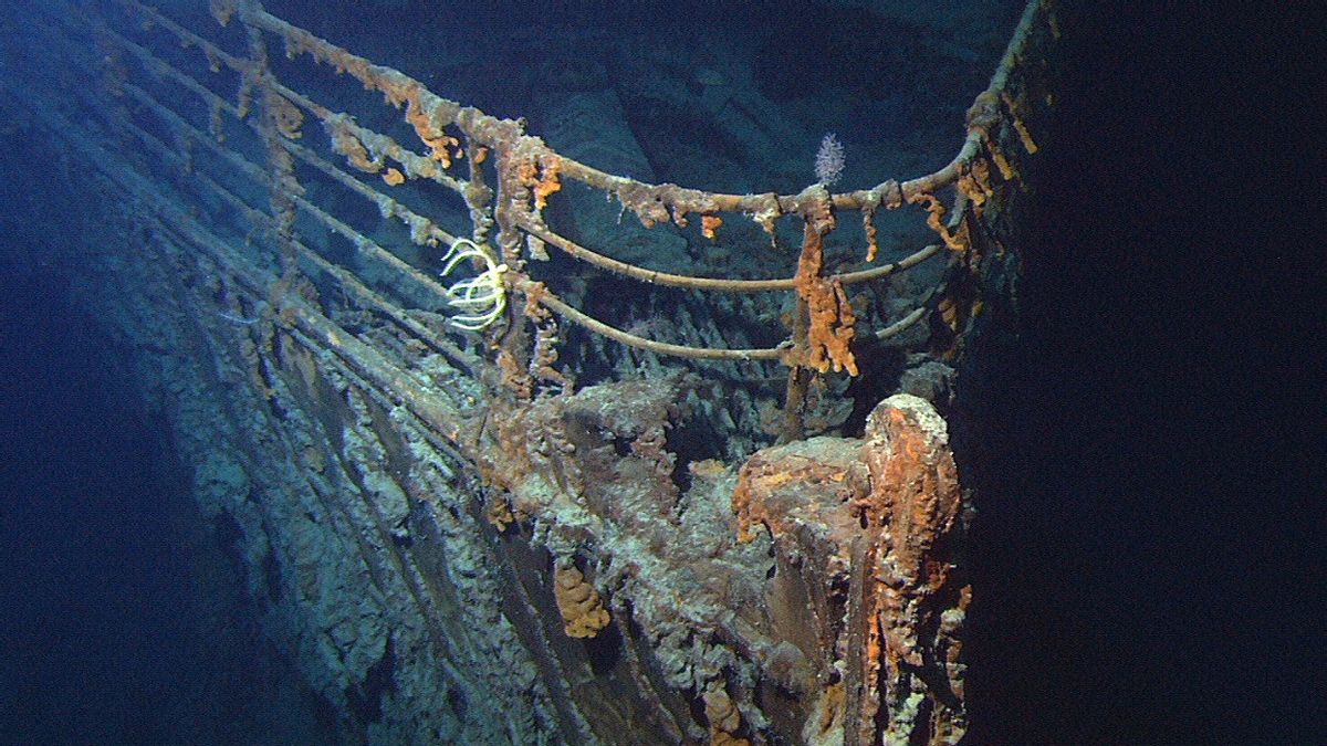 James Cameron Calls the Tragedy of the Titanic and Titan Begins with an Unheeded Warning