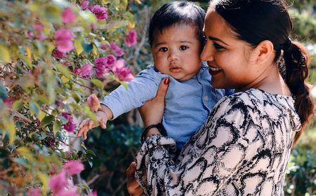 Agar Kebutuhan Kalori Bayi Bisa Terpenuhi, Begini Cara Memberi ASI yang Tepat, Bunda