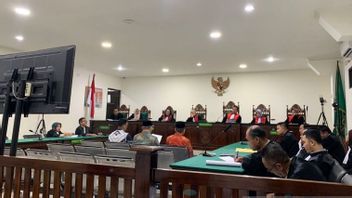 el du gouverneur de Bengkulu a remis 2 millions de roupies d’argent au KPK