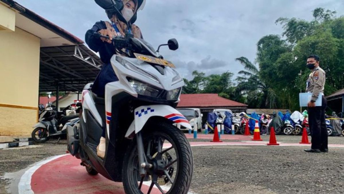Zig-zag Track Removed, Central Java Police Start Implementing New Material For SIM C Exam