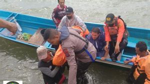 Dihantam Gelombang, Perahu Penumpang Terbalik di Perairan Mangoli Ternate, 1 Orang Tewas 