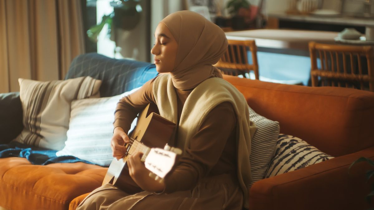 Terpatah Terluka, Nyanyian Sendu Nabila Taqiyyah yang Libatkan Arsy dan Yovie Widianto