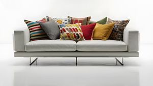 7 Tips Mendekorasi Sofa agar Ruang Tamu Terlihat Lebih Stylish dan Nyaman